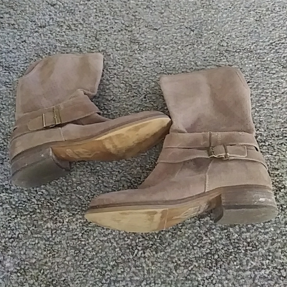 Super cute tan booties CLEARANCE